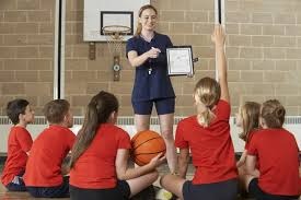 《棒球装备的清洁工：揭秘幕后团队如何保持球衣洁白如新》